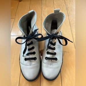 Arche Lace Up Sneakers